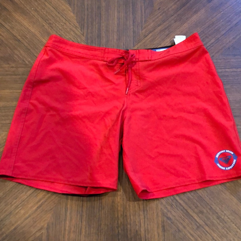 EUC Roxy boardshorts